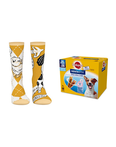 PEDIGREE DentaStix pre malé plemená 56 ks (8x110g) + ponožky GRATIS